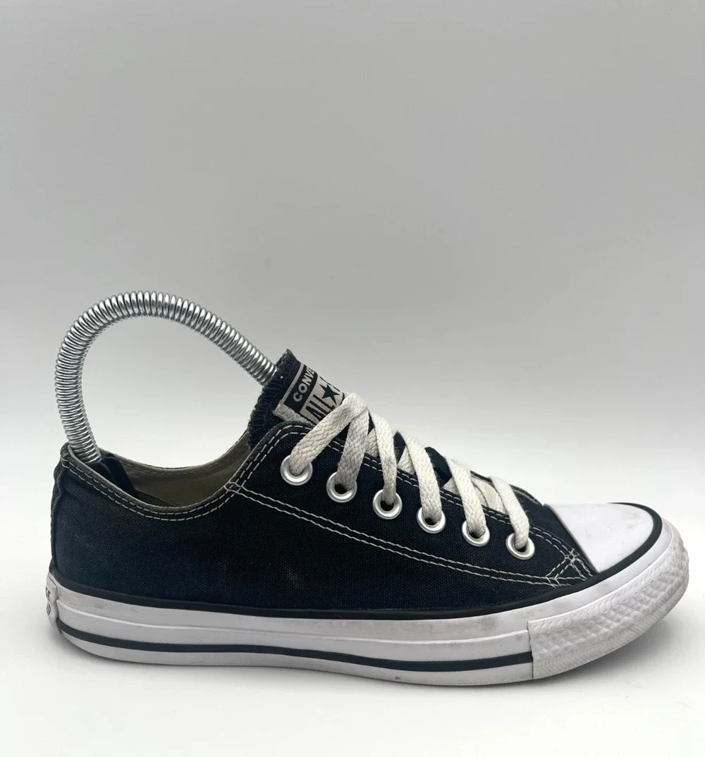 Converse Chuck Taylor All Star Low Top Black White Womens 6.5 W9166